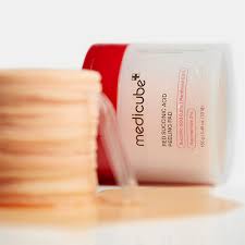 MEDICUBE TONER PADS RED SUCCINIC ACID PANTHENOL FACIAL PEELING PAD