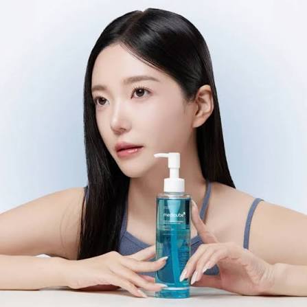 MEDICUBE ZERO PORE BLACKHEAD DEEP CLEANSING OIL 205ML