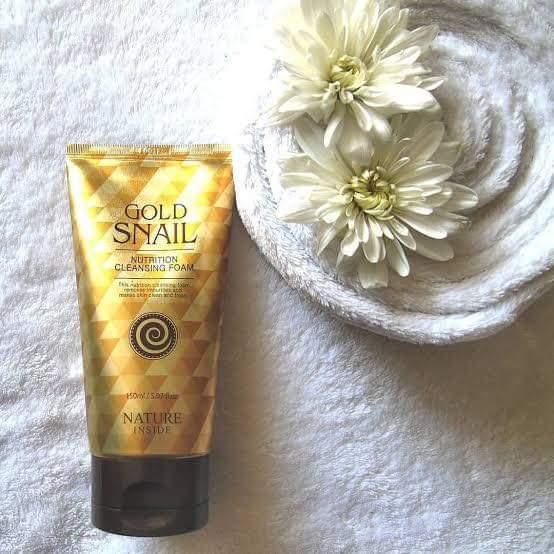 Premium gold snail. Пенка Welcos улиточный. Kwailnara крем. ВЛК Kwailnara пенка Snail Essential Deep Cleansing Foam. Premium Gold Snail Cleansing Foam 150ml Gold 15 MG